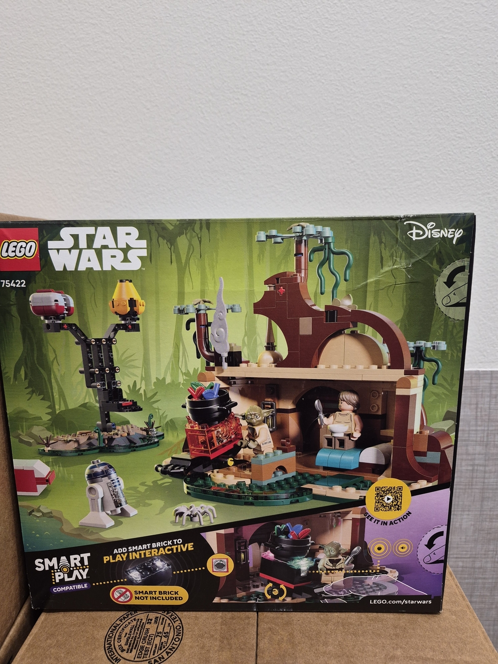 Star Wars LEGO Yoda’s Hut Playset - Brown & Green. New In Unopened Package.